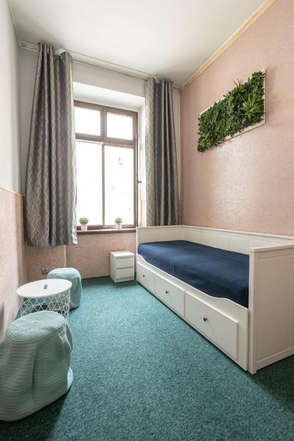 33 Hostel