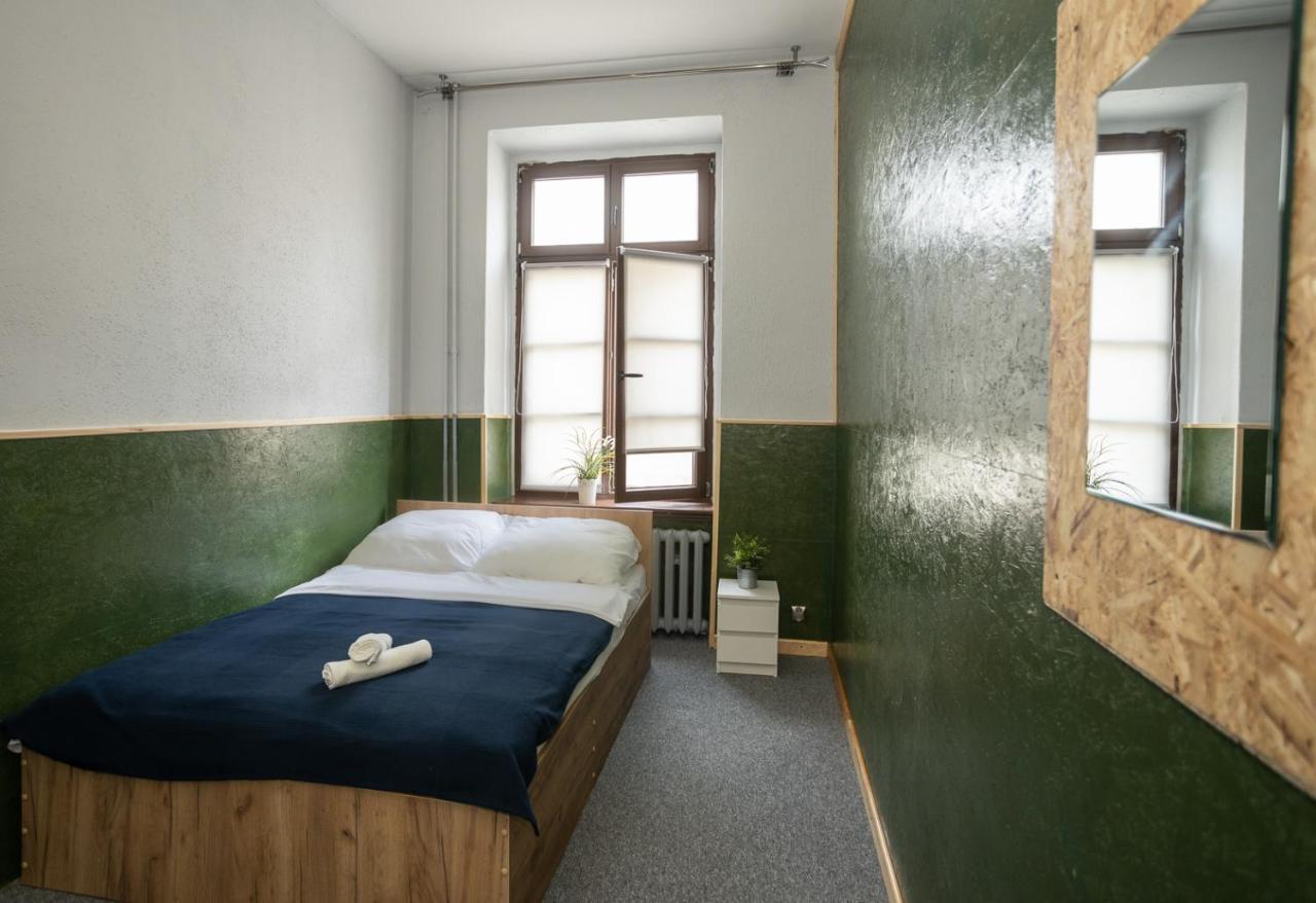 Hostel 33