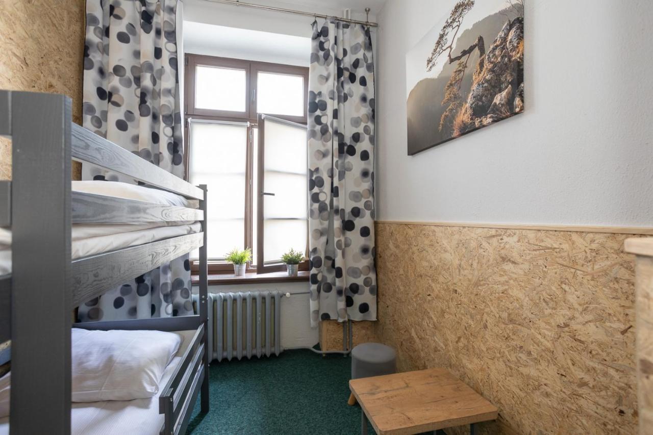 33 Hostel *